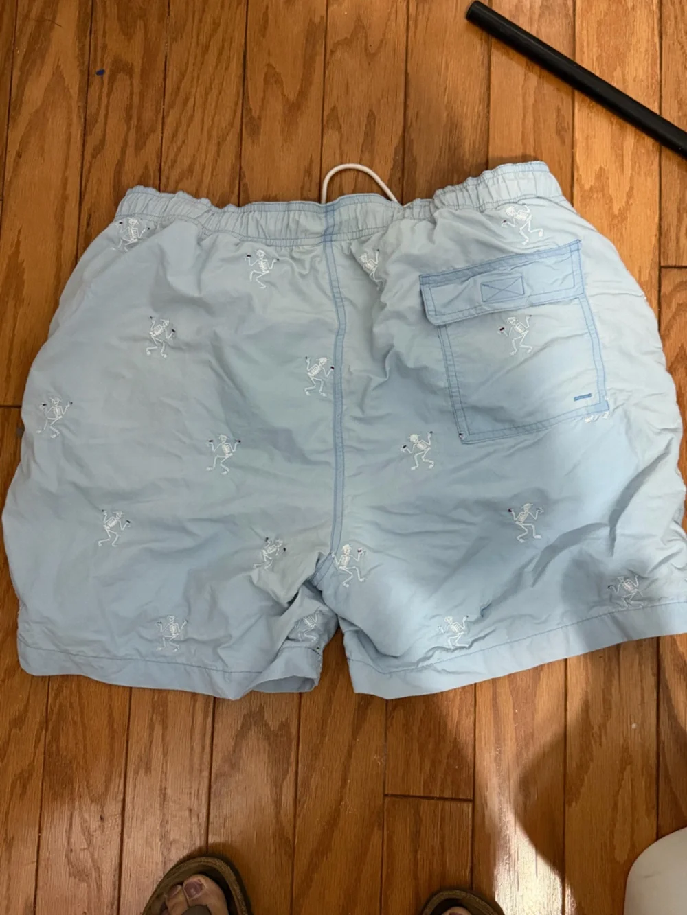 J.McLaughlin Light Blue Embroidered skeleton Swim Trunks size xl